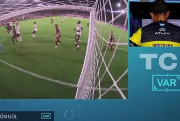 Además, el gol se revisó un buen rato a través de las cámaras, que finalmente Darío Herrera anuló.