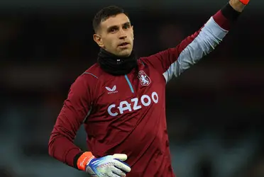 El arquero del Aston Villa continúa demostrando con sus actuaciones por qué defiende el arco de la Selección Argentina.