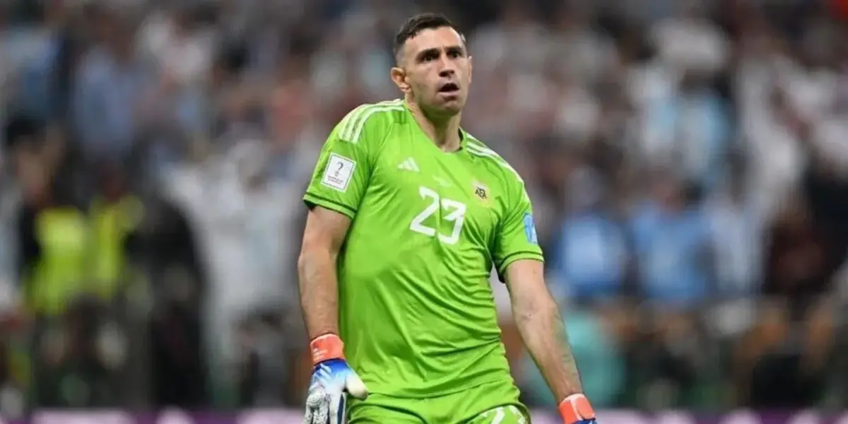 El arquero del Aston Villa vaticinó un resultado y acertó para luego seguir haciendo historia.