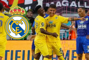 El brasileño tuvo un lindo gesto en medio de los rumores de que el club español puede ejecutar la cláusula de la Roma.