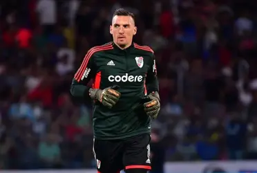 El club sabe que el arquero está evaluando la posibilidad de irse.