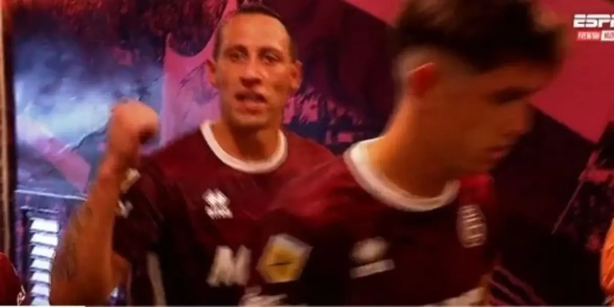 El defensor fue contundente contra el árbitro del encuentro.