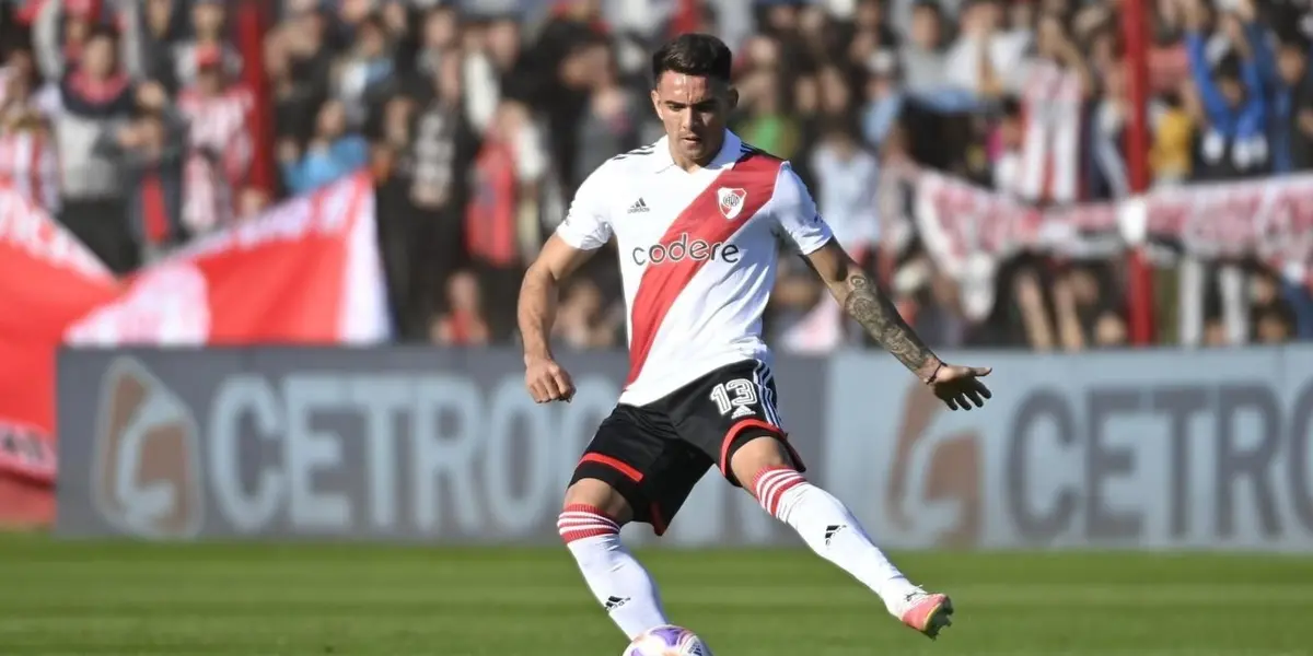 El defensor ingresó en la segunda mitad contra Talleres en el Monumental.