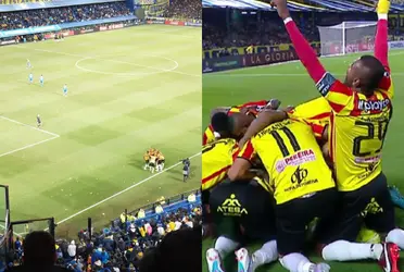 El equipo de Jorge Almirón jugaba muy mal contra el conjunto colombiano.