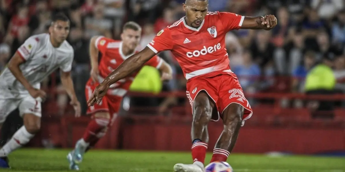Salomón Rondón saldrá de River y ya le buscan un reemplazante.