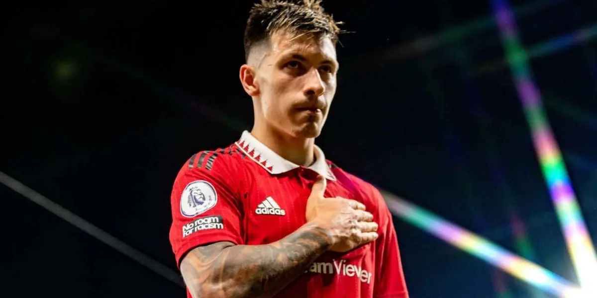 También está Alejandro Garnacho, aunque en el banco de suplentes.