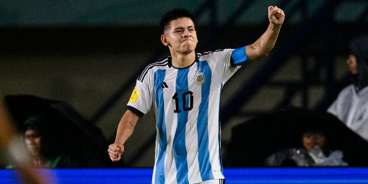 Xavi Hernández opino sobre Claudio Echeverri y el nivel que ha mostrado en River Plate.